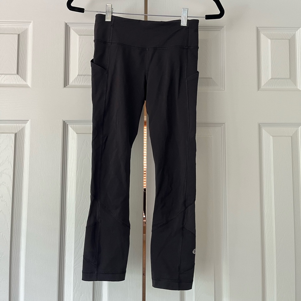 Lululemon Black Leggings with Pockets Size 2
